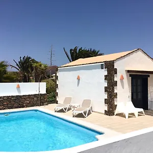  Villa Felix Met Private Pool!